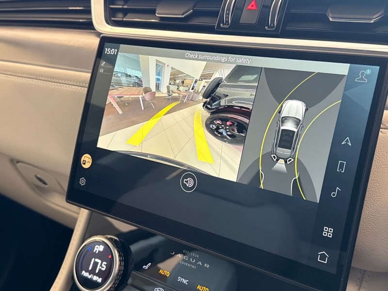 2023 (23) JAGUAR F-PACE 2.0 D200 R-Dynamic SE 5dr Auto AWD 5247357