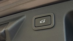 2018 (18) LAND ROVER DISCOVERY SPORT 2.0 TD4 180 SE Tech 5dr Auto 5196121