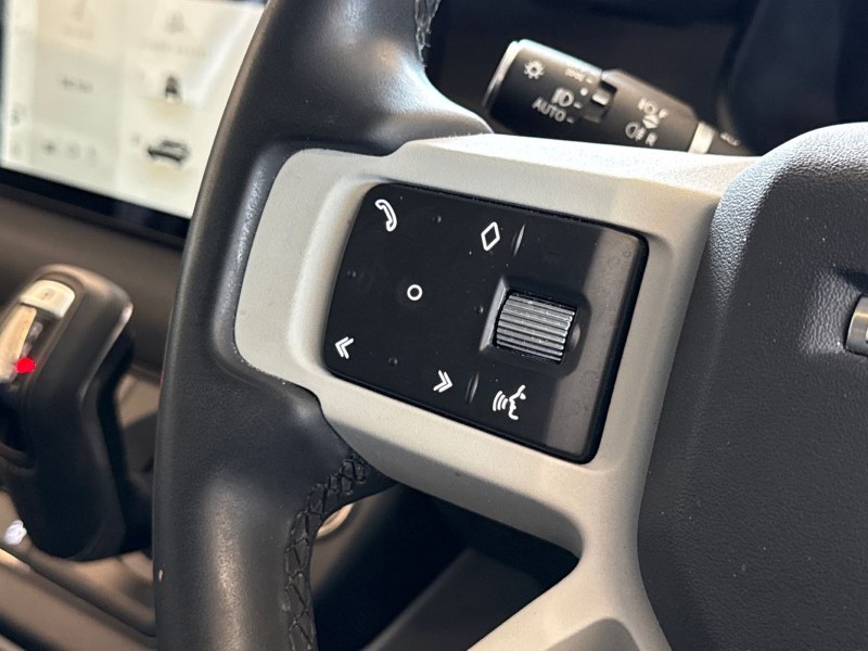 2023 (23) LAND ROVER DEFENDER 3.0 D250 SE 110 5dr Auto 5221369