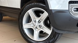 2023 (23) LAND ROVER DEFENDER 3.0 D250 SE 110 5dr Auto 5221382