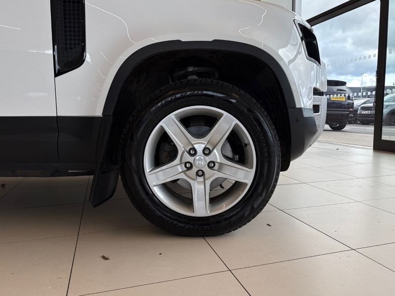 2023 (23) LAND ROVER DEFENDER 3.0 D250 SE 110 5dr Auto 5221349
