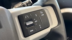 2023 (23) LAND ROVER DEFENDER 3.0 D250 SE 110 5dr Auto 5221370