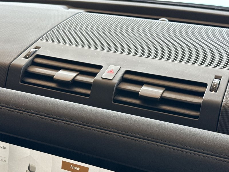 2023 (23) LAND ROVER DEFENDER 3.0 D250 SE 110 5dr Auto 5221376