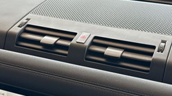 2023 (23) LAND ROVER DEFENDER 3.0 D250 SE 110 5dr Auto 5221376