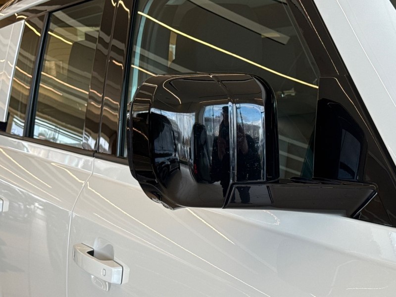 2023 (23) LAND ROVER DEFENDER 3.0 D250 SE 110 5dr Auto 5221388