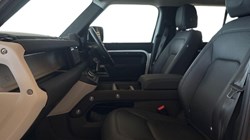 2023 (23) LAND ROVER DEFENDER 3.0 D250 SE 110 5dr Auto 5221344