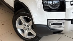 2023 (23) LAND ROVER DEFENDER 3.0 D250 SE 110 5dr Auto 5221380
