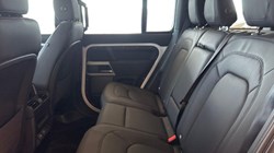 2023 (23) LAND ROVER DEFENDER 3.0 D250 SE 110 5dr Auto 5221345