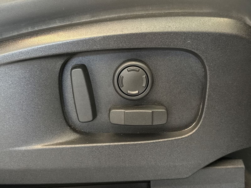 2023 (23) LAND ROVER DEFENDER 3.0 D250 SE 110 5dr Auto 5221365