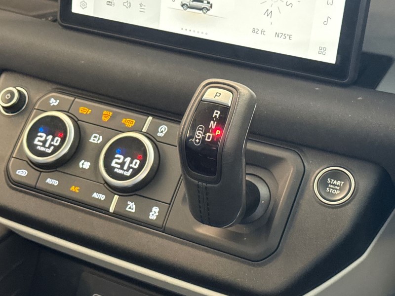 2023 (23) LAND ROVER DEFENDER 3.0 D250 SE 110 5dr Auto 5221354