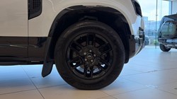 2024 (74) LAND ROVER DEFENDER 3.0 D250 X-Dynamic SE 90 3dr Auto 5412752