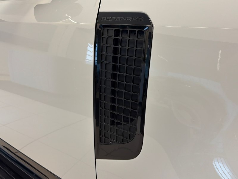 2024 (74) LAND ROVER DEFENDER 3.0 D250 X-Dynamic SE 90 3dr Auto 5412764