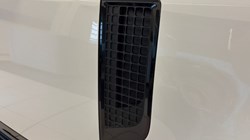 2024 (74) LAND ROVER DEFENDER 3.0 D250 X-Dynamic SE 90 3dr Auto 5412764