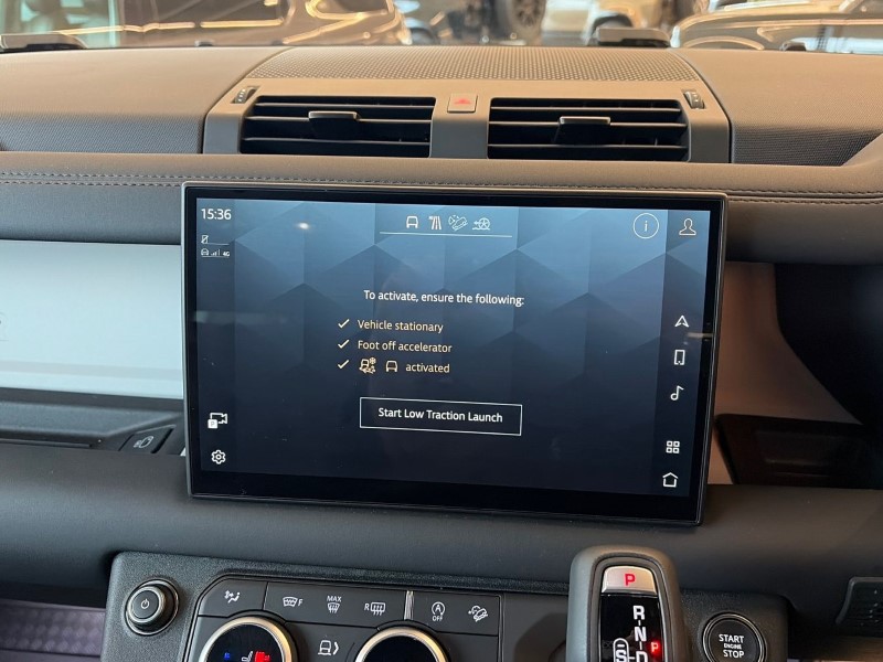 2024 (74) LAND ROVER DEFENDER 3.0 D250 X-Dynamic SE 90 3dr Auto 5247953