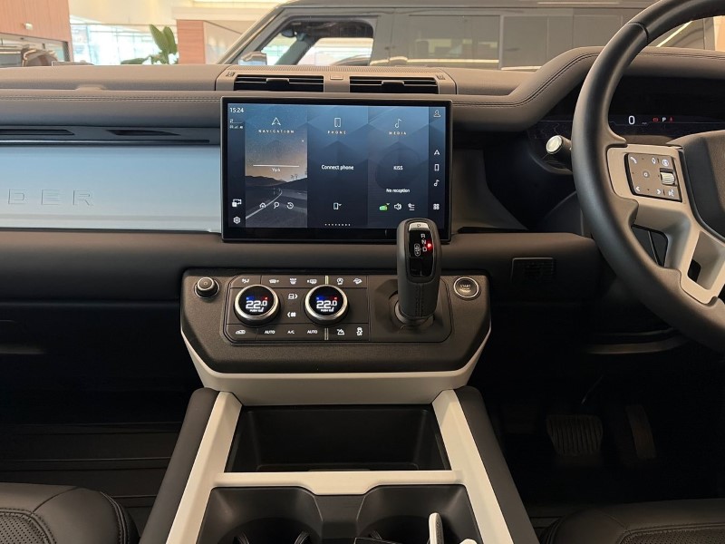 2024 (74) LAND ROVER DEFENDER 3.0 D250 X-Dynamic SE 90 3dr Auto 5247909