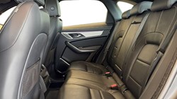 2021 (21) JAGUAR F-PACE 2.0 D165 R-Dynamic S 5dr Auto AWD 5184426