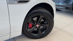 2021 (21) JAGUAR F-PACE 2.0 D165 R-Dynamic S 5dr Auto AWD 5184473