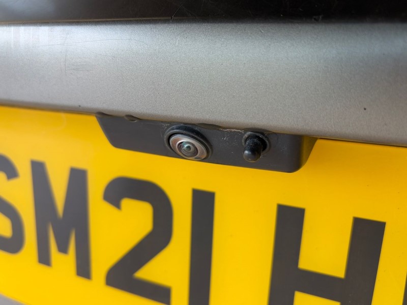 2021 (21) LAND ROVER DEFENDER 3.0 D300 X-Dynamic S 110 5dr Auto [6 Seat] 5192780