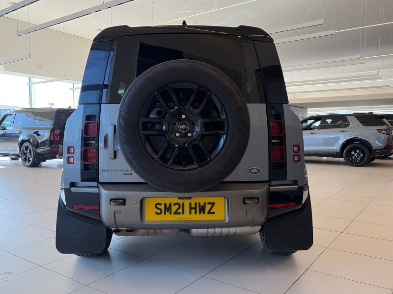 2021 (21) LAND ROVER DEFENDER 3.0 D300 X-Dynamic S 110 5dr Auto [6 Seat] 5192796