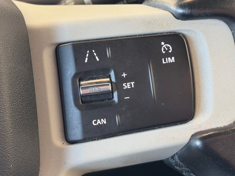 2021 (21) LAND ROVER DEFENDER 3.0 D300 X-Dynamic S 110 5dr Auto [6 Seat] 5192767