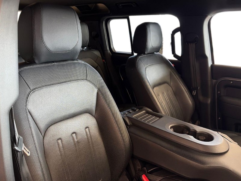 2021 (21) LAND ROVER DEFENDER 3.0 D300 X-Dynamic S 110 5dr Auto [6 Seat] 5192765