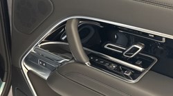 2025 (75) LAND ROVER RANGE ROVER 3.0 D300 SE 4dr Auto 5218626