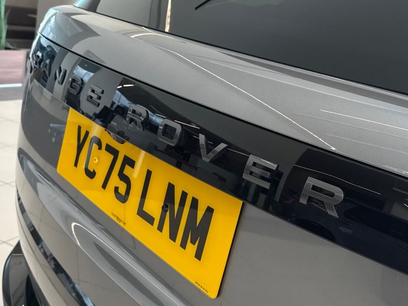 2025 (75) LAND ROVER RANGE ROVER 3.0 D300 SE 4dr Auto 5218619