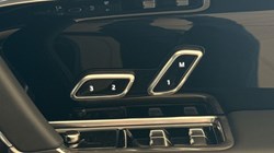 2025 (75) LAND ROVER RANGE ROVER 3.0 D300 SE 4dr Auto 5218599