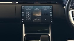 2025 (75) LAND ROVER RANGE ROVER 3.0 D300 SE 4dr Auto 5218589