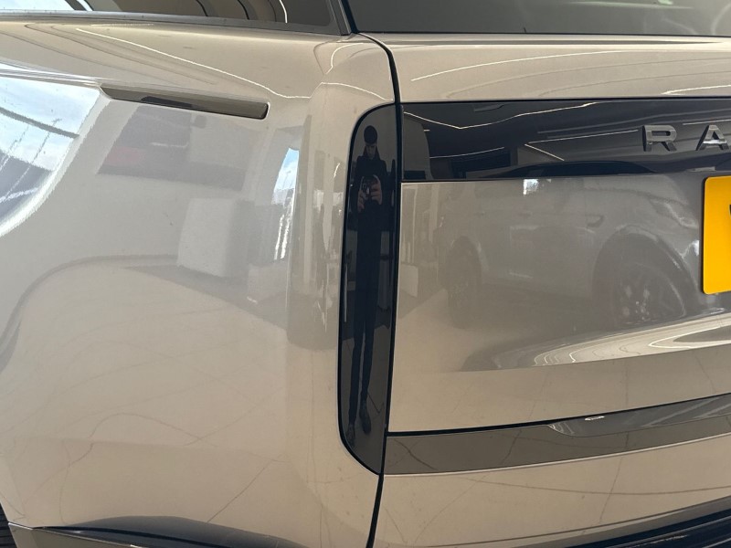 2025 (75) LAND ROVER RANGE ROVER 3.0 D300 SE 4dr Auto 5218594