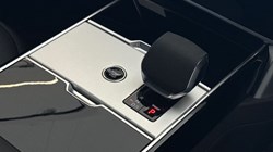 2025 (75) LAND ROVER RANGE ROVER 3.0 D300 SE 4dr Auto 5218588