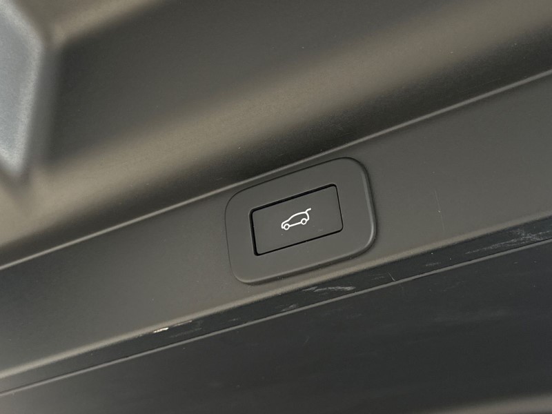 2025 (75) LAND ROVER RANGE ROVER 3.0 D300 SE 4dr Auto 5218614