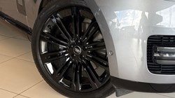 2025 (75) LAND ROVER RANGE ROVER 3.0 D300 SE 4dr Auto 5218618