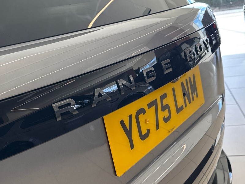 2025 (75) LAND ROVER RANGE ROVER 3.0 D300 SE 4dr Auto 5218620
