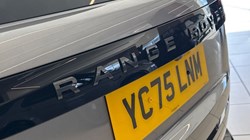 2025 (75) LAND ROVER RANGE ROVER 3.0 D300 SE 4dr Auto 5218620
