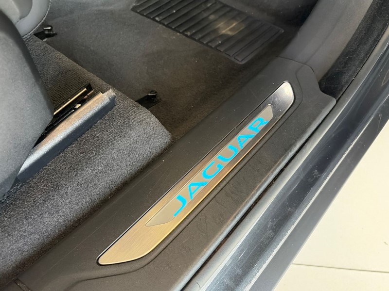 2024 (24) JAGUAR F-PACE 2.0 D200 R-Dynamic HSE Black 5dr Auto AWD 5234452