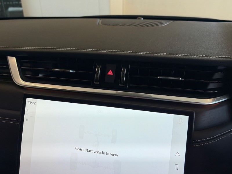 2024 (24) JAGUAR F-PACE 2.0 D200 R-Dynamic HSE Black 5dr Auto AWD 5234448