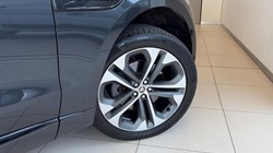 2024 (24) JAGUAR F-PACE 2.0 D200 R-Dynamic HSE Black 5dr Auto AWD 5234463