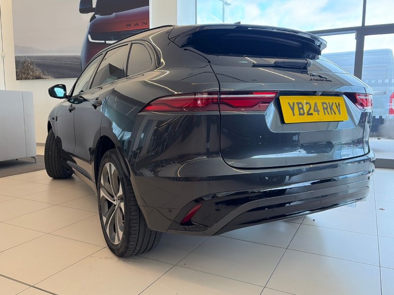 2024 (24) JAGUAR F-PACE 2.0 D200 R-Dynamic HSE Black 5dr Auto AWD 5234469