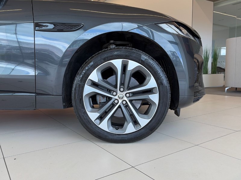 2024 (24) JAGUAR F-PACE 2.0 D200 R-Dynamic HSE Black 5dr Auto AWD 5234419