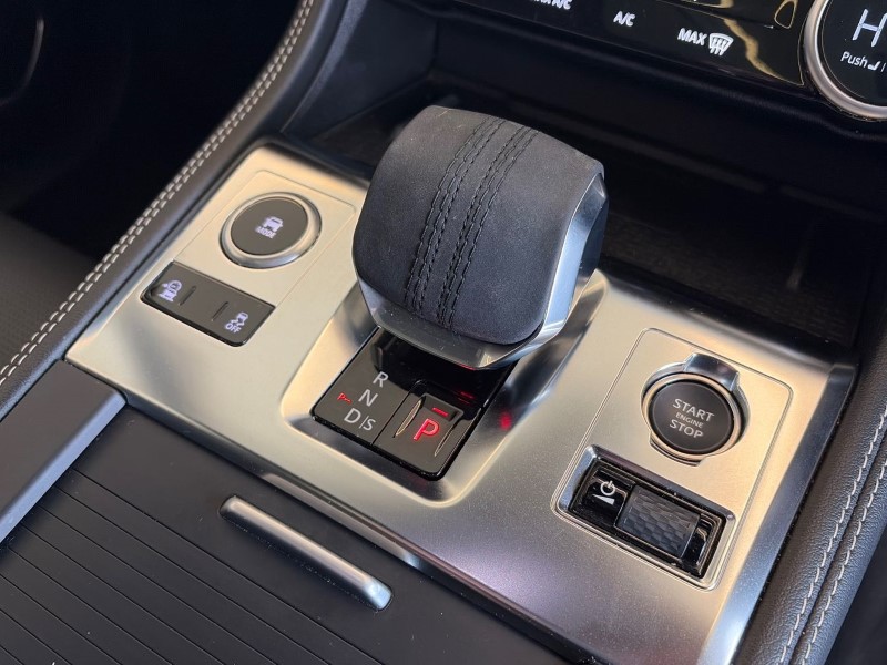 2024 (24) JAGUAR F-PACE 2.0 D200 R-Dynamic HSE Black 5dr Auto AWD 5234424