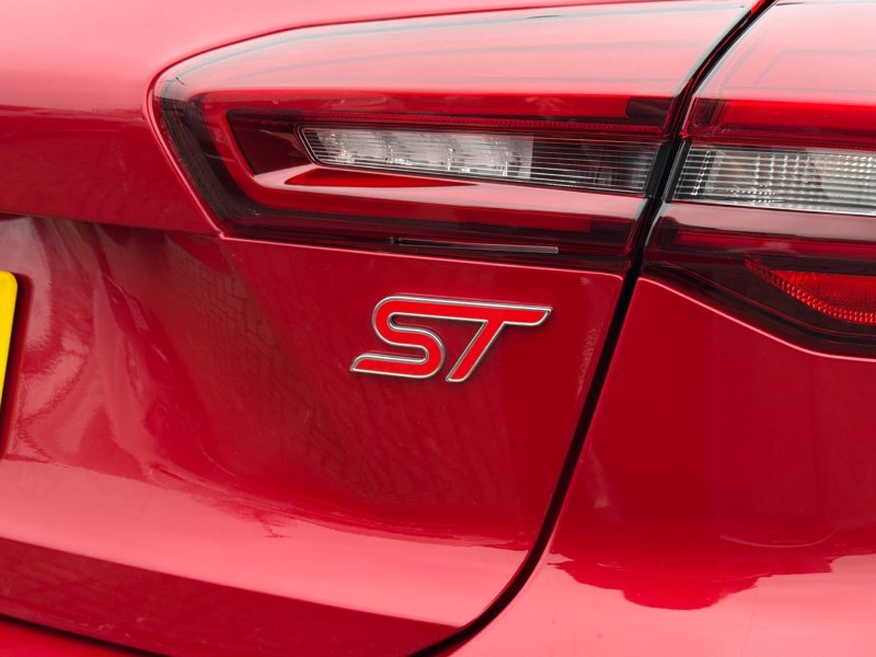 2024 (24) FORD FOCUS 2.3 EcoBoost ST 5dr Auto 5204101