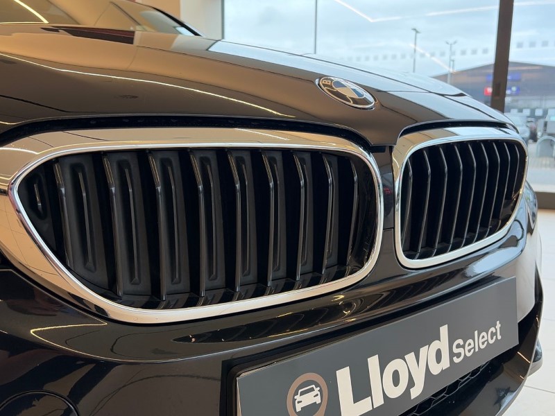 2017 (67) BMW 5 SERIES 530e M Sport 4dr Auto 5276829