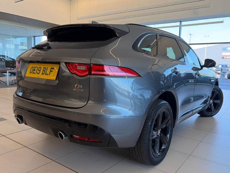 2019 (19) JAGUAR F-PACE 3.0d V6 S 5dr Auto AWD 5196079