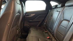 2019 (19) JAGUAR F-PACE 3.0d V6 S 5dr Auto AWD 5196024