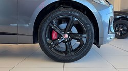 2019 (19) JAGUAR F-PACE 3.0d V6 S 5dr Auto AWD 5196028