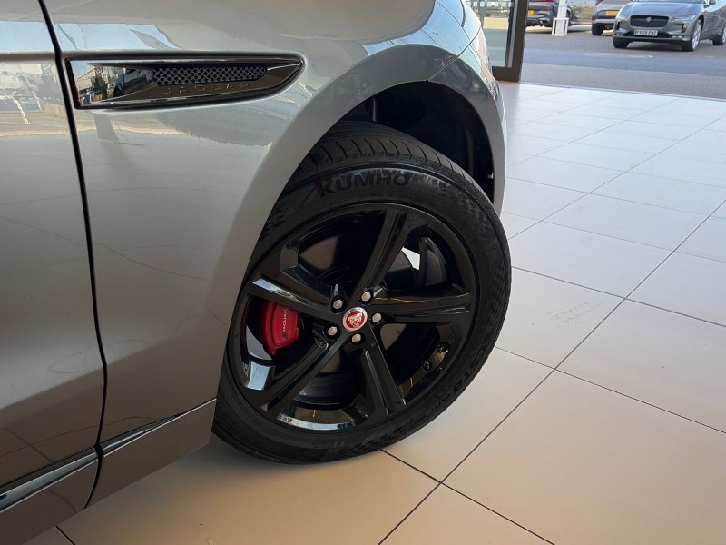 2019 (19) JAGUAR F-PACE 3.0d V6 S 5dr Auto AWD 5196072