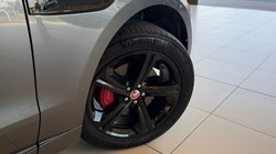 2019 (19) JAGUAR F-PACE 3.0d V6 S 5dr Auto AWD 5196072