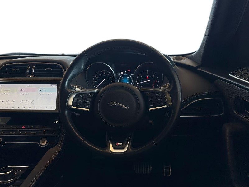 2019 (19) JAGUAR F-PACE 3.0d V6 S 5dr Auto AWD 5196035