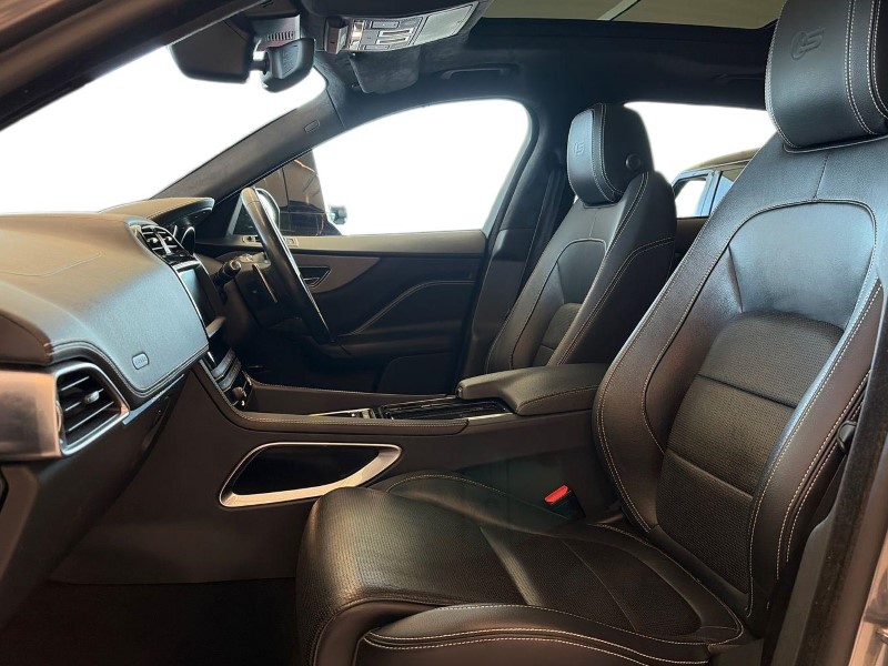 2019 (19) JAGUAR F-PACE 3.0d V6 S 5dr Auto AWD 5196023